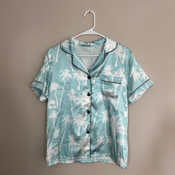 Kirklands Light Blue Palm Print Pajama Set for wedding - Picture 3 of 6